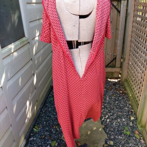 Handmade Mennonite Cape Dress 42" Bust 38" Waist Rayon Red Black Modest - Picture 8 of 8
